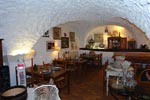 Salle de restaurant du Relais des Vaudois  vue du bar